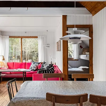 3 Bedroom Lovely In Sjaellands Odde Tjørneholm